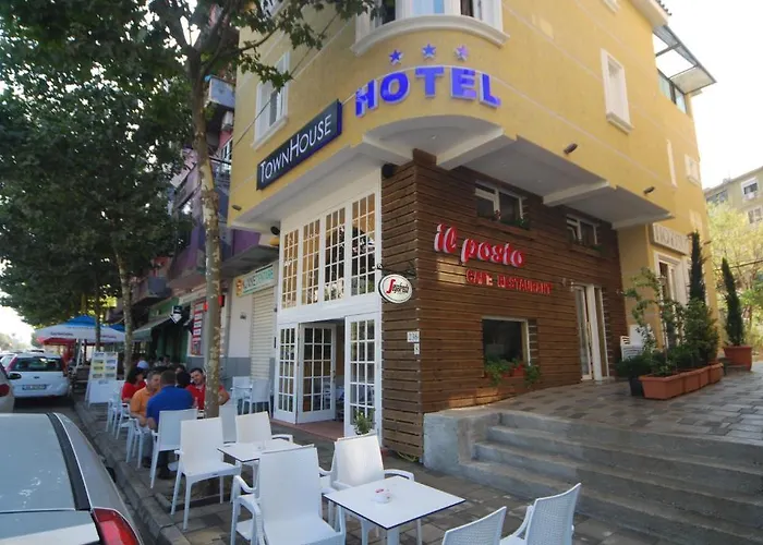 Hotel Town House