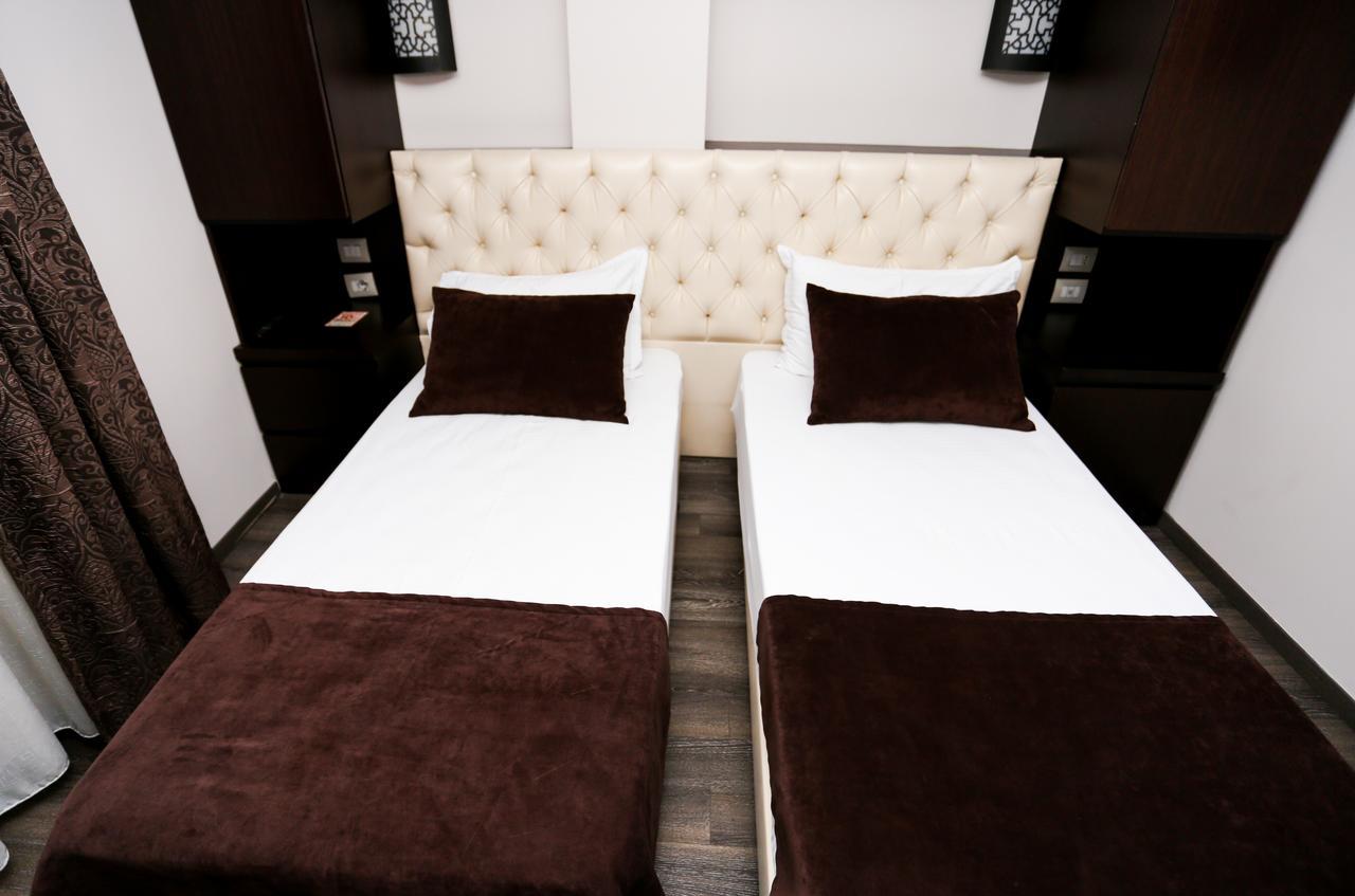 Hotel Town House 3*
